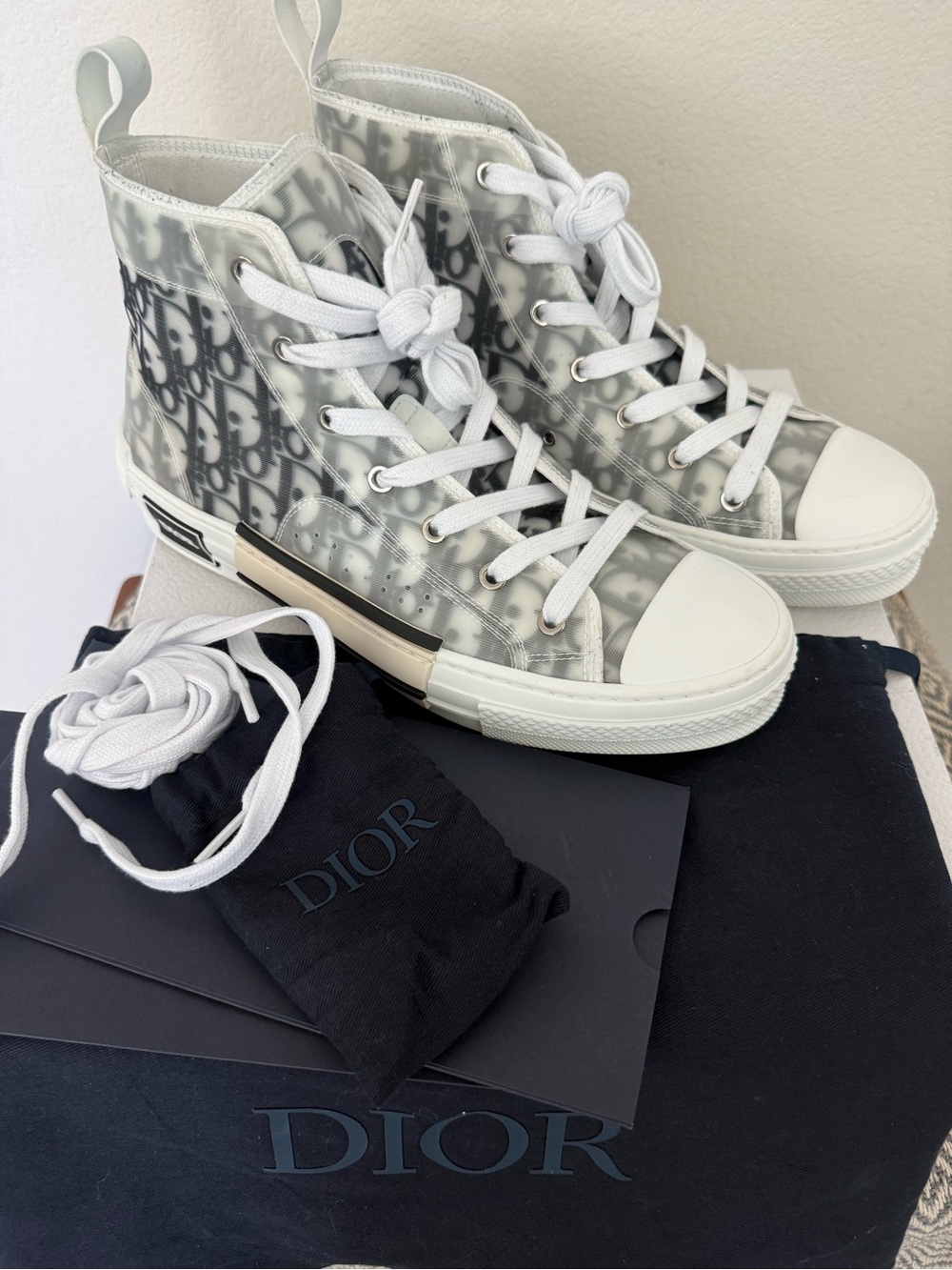 Dior B23 High Top Oblique Sneakers White Black Size 42 $1200